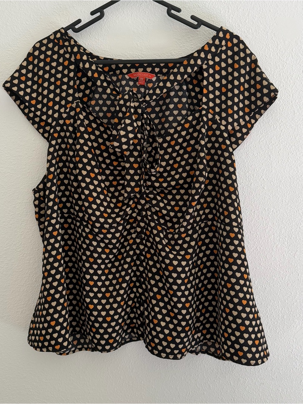 ModCloth Black Heart-Print Cap-Sleeve Blouse